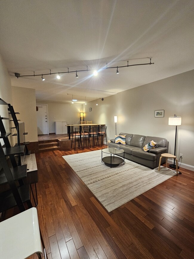 Photo - 57 Broadlawn Park Unit 11