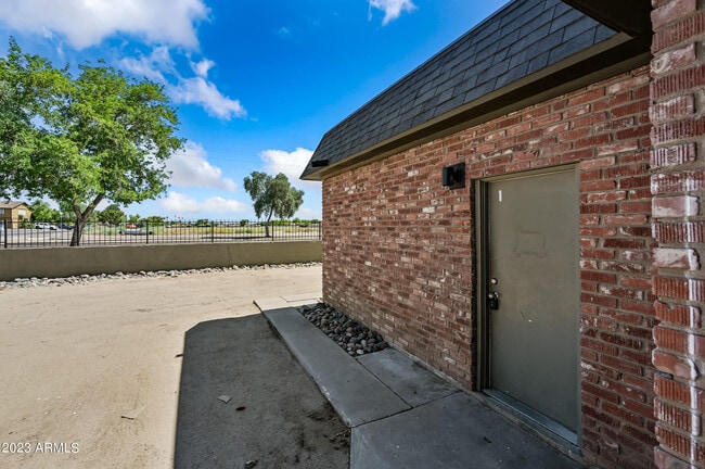 Photo - 7956 W Glendale Ave Unit 1