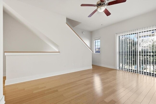 Photo - 13420 Lyndhurst St Unit 807