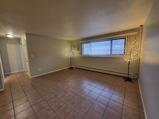 Living Room - 2704 E Scenic Ct Unit Lower