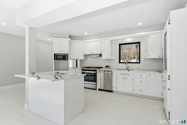 Photo - 95 Louises Ln