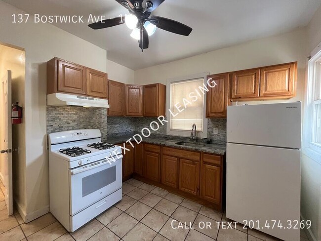 Building Photo - 137 Bostwick Ave Unit 1M