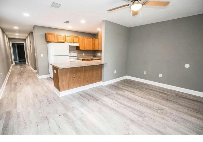 Building Photo - 2920 E Columbus Dr Unit 2