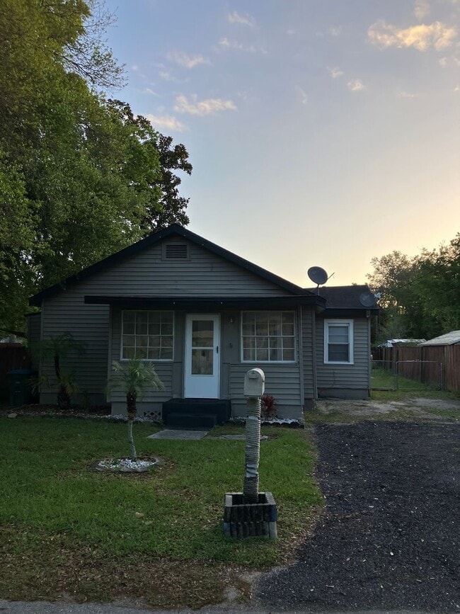 Photo - 3 bed 1 bath single family home