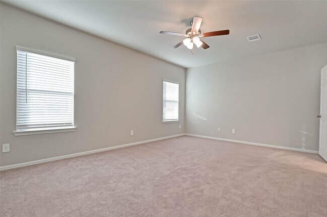 983 Golden Willow Ln
