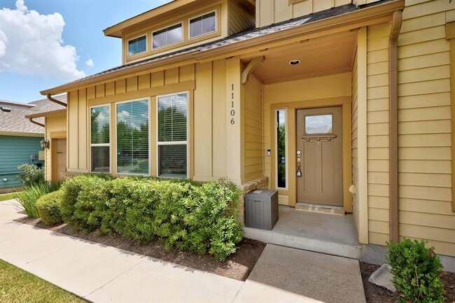 Photo - 11106 Railway Ln