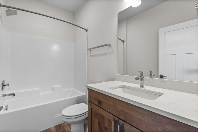 Photo - 899 NE Discovery Loop Unit B- ADU