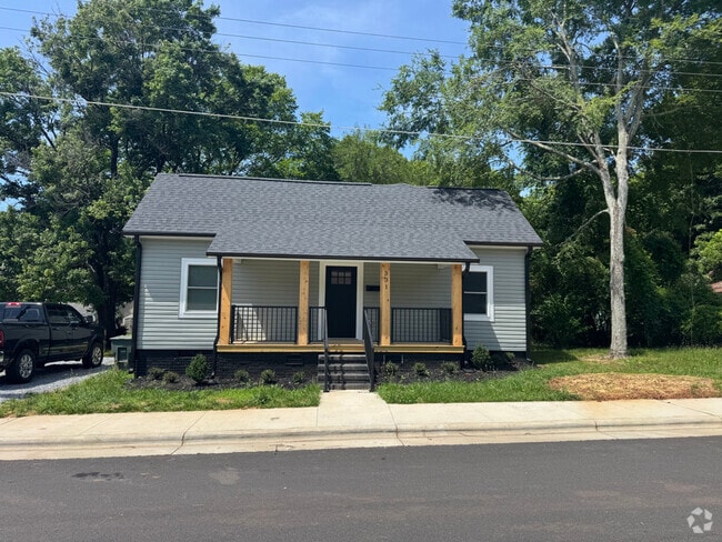 Building Photo - 331 E Lowrance Ave Rental