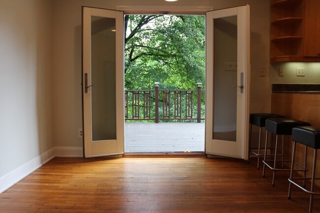 Photo - 6107 Maylane Dr