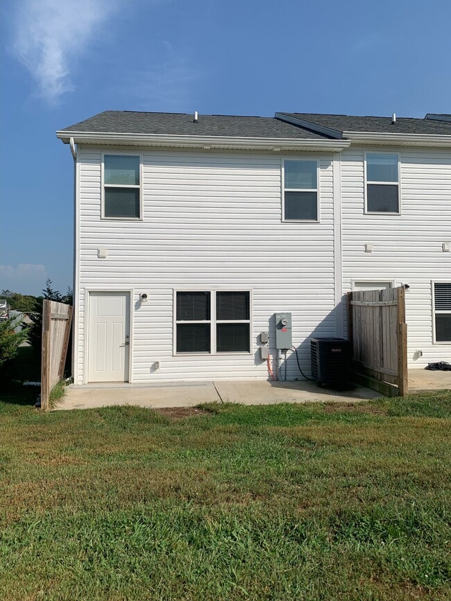 303 Robert M Green Blvd