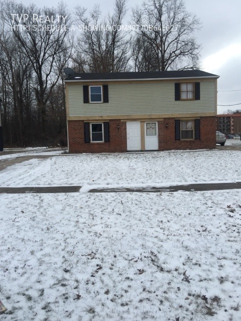 2 bedroom 1.5 bath townhouse in South Lorain! - 2 bedroom 1.5 bath townhouse in South Lorain!