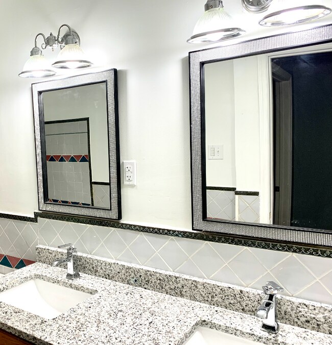 Photo - 720 Menchaca St