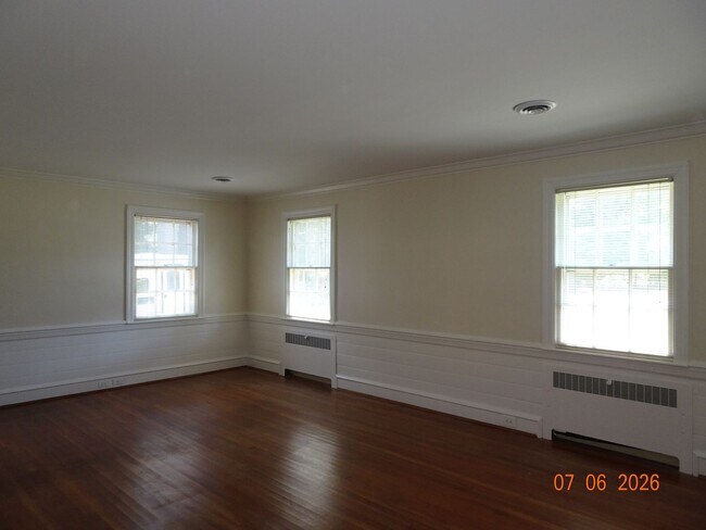 Photo - 3 bedrooms, 2 baths single family home