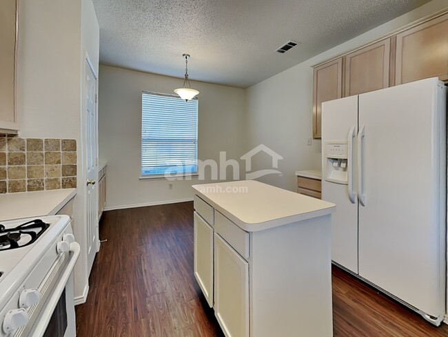 Photo - 5820 Vista Glen Ln