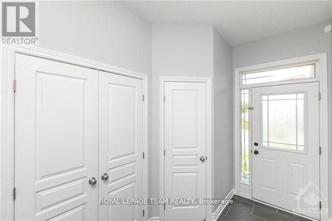 Photo - 257 Gossamer St