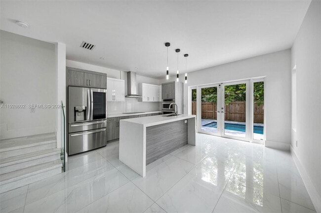 Photo - 3142 Carter St