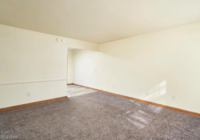 Photo - 923-925 Rosamond Ave Unit 923