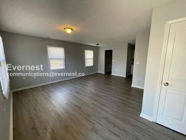 Photo - 504 E McLelland Ave