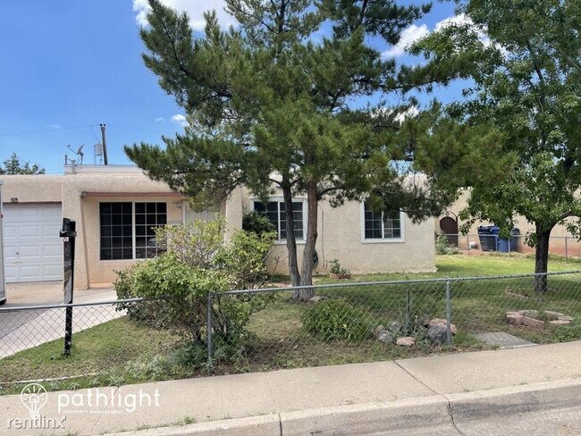 4 br, 2 bath House - 1121 June Street NE UNIT - 4 br, 2 bath House - 1121 June Street NE UNIT