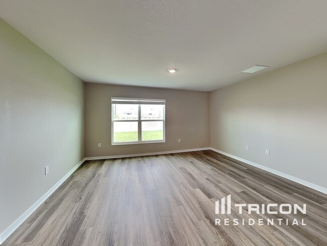 Photo - 4611 Dusky Dawn Ln