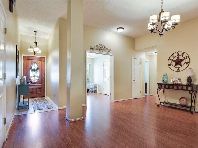 Photo - 1016 Mohican St