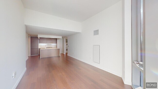 Building Photo - 635 W 59th St Rental