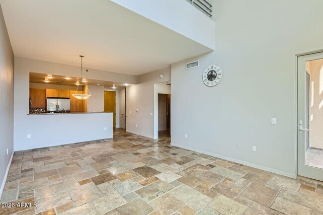 Photo - 17 W Vernon Ave Unit 615