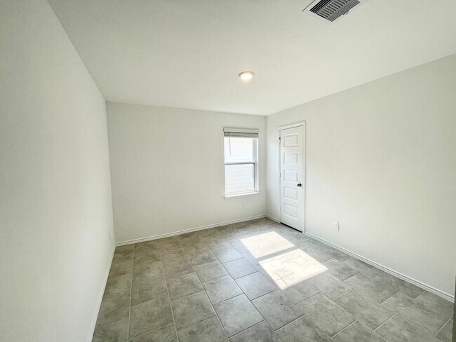 Photo - 7515 Cattle Walker Ct