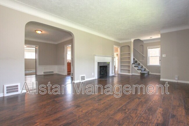 Photo - 3690 Washington Blvd