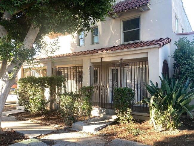 Building Photo - 1863 N New Hampshire Ave Unit 1861