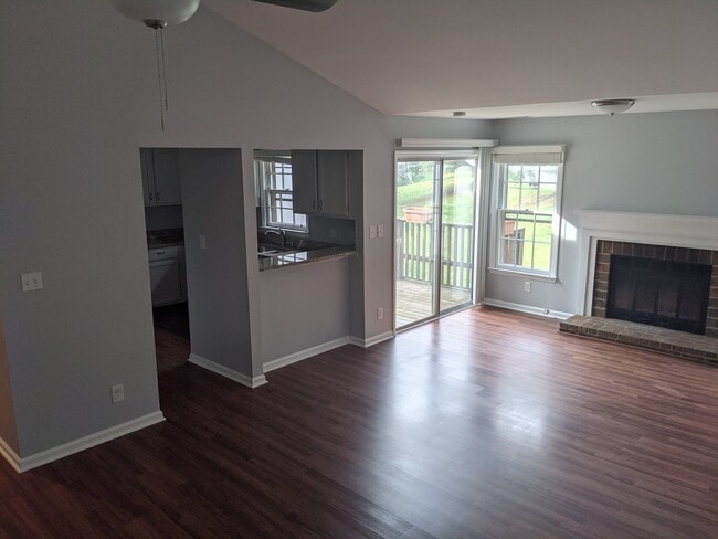 Photo - 3204 Selwyn Farms Ln Unit 6