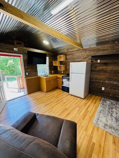 Photo - 604 Blueberry Ln