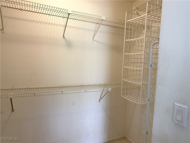 Photo - 3923 SE 11th Ave Unit 304