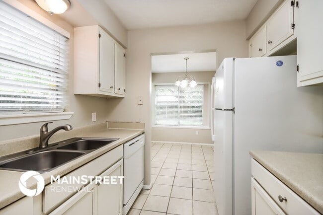 Photo - 23123 Newgate Dr
