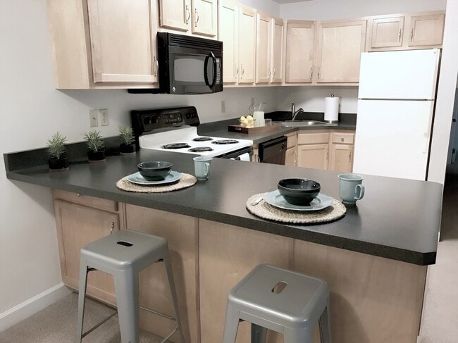 Photo - Crescent Village