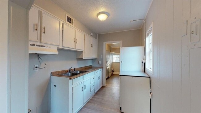 Photo - 4000 Margaret St