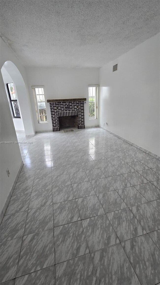 Photo - 2340 SW 11th St Unit 0