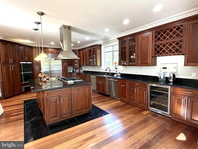 Photo - 6529 Fairlawn Dr
