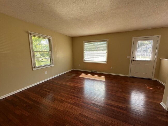 Photo - Adorable home on the NE side of Grand Rapids!