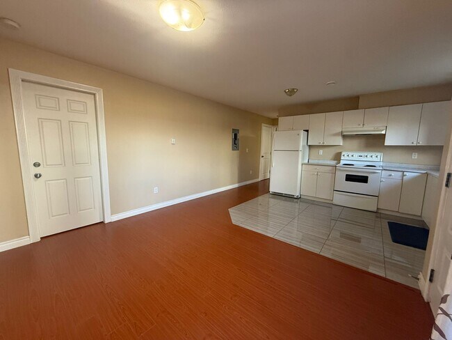 Photo - 175 Pembina St