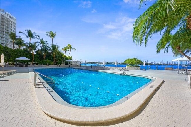 Photo - 1200 West Ave