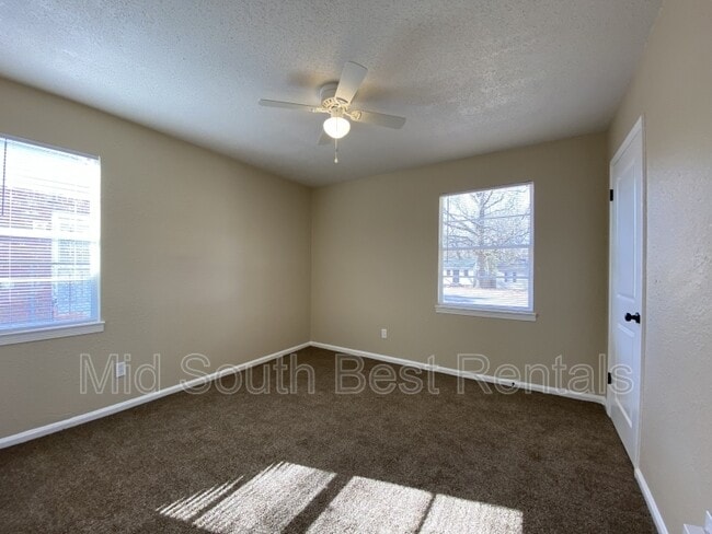 Photo - 4428 Sunny View Dr