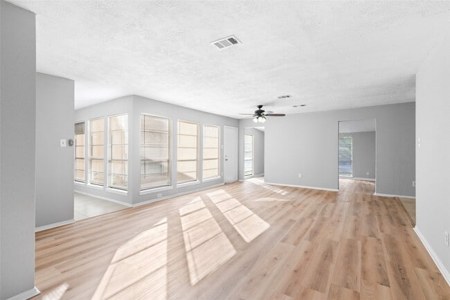 Photo - 2942 Heritage Colony Dr