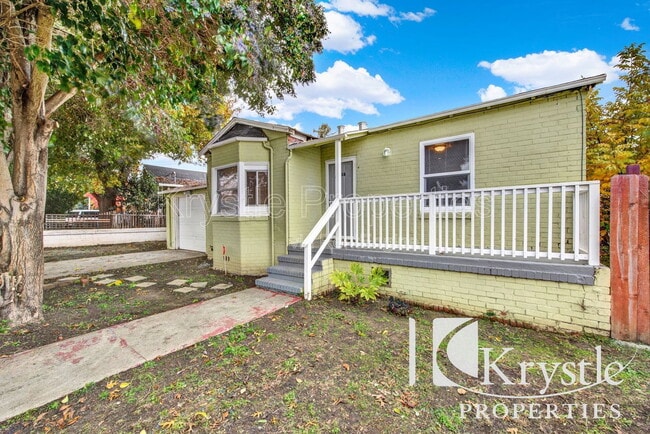 Photo - 241 Mayo Ave Unit A