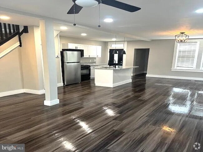 Building Photo - 3617 W Garrison Ave Rental