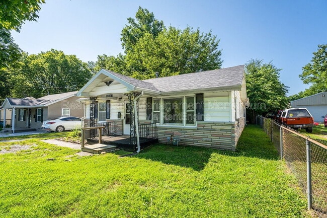 Photo - 2804 W Washita St