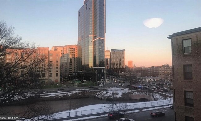 Building Photo - 122 Riverway Unit 12a