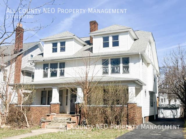Building Photo - 3165 E Derbyshire Rd Rental