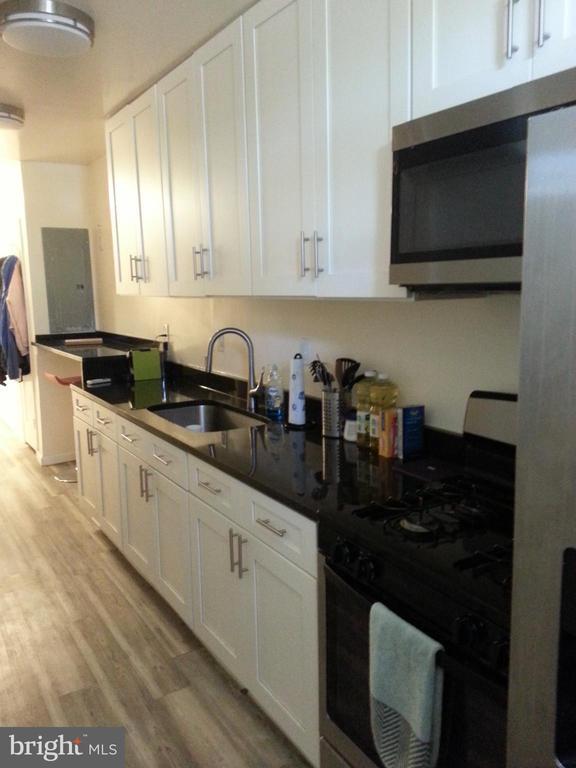 Photo - 4630 Brooks St NE