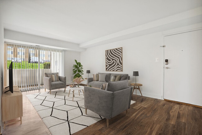 Photo - Satyr Hill Apartments